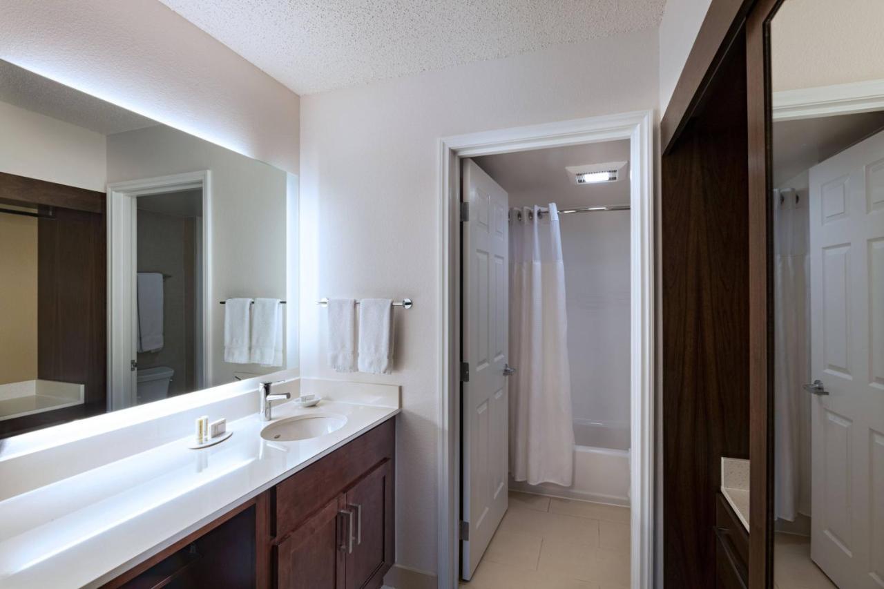 Residence Inn By Marriott Austin The Domain Area Екстериор снимка