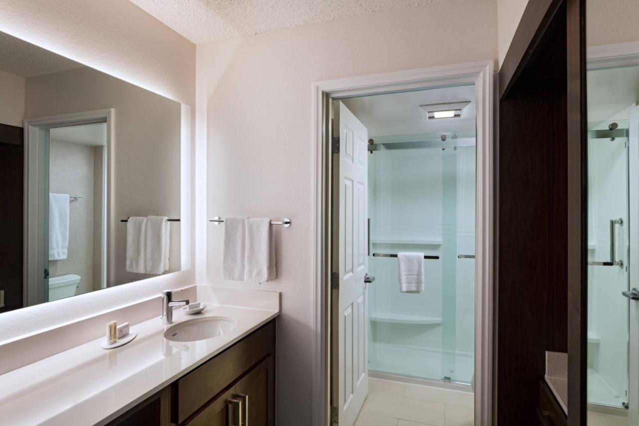 Residence Inn By Marriott Austin The Domain Area Екстериор снимка