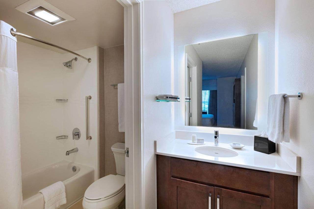 Residence Inn By Marriott Austin The Domain Area Екстериор снимка